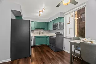 530 Hinman Ave, Evanston, IL 60202 - Photo 9