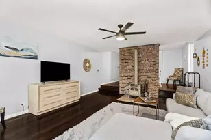 530 Hinman Ave, Evanston, IL 60202 - Photo 5