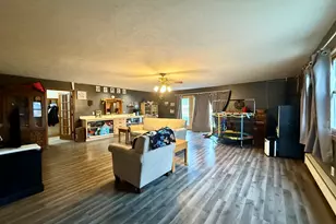 301 S Walnut St, Clifton, IL 61727 - Photo 11