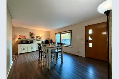 301 S Walnut Street, Clifton, IL 61727 - Photo 3