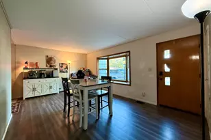 301 S Walnut St, Clifton, IL 61727 - Photo 3