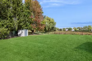 10 Barrington Ct, Lake in the Hills, IL 60156 - Photo 17