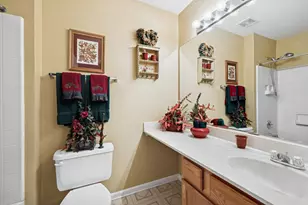 10 Barrington Ct, Lake in the Hills, IL 60156 - Photo 11