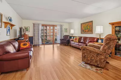5340 N Lowell Avenue #301, Chicago, IL 60630 - Photo 3