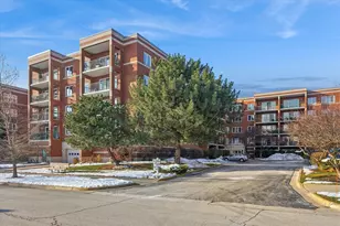 5340 N Lowell Ave, Chicago, IL 60630 - Photo 1