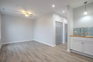 1013 W 18th Pl, Chicago, IL 60608 - Photo 5