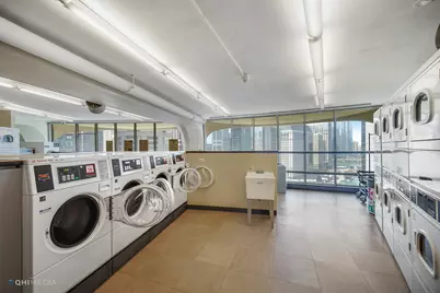 300 N State Street #2126, Chicago, IL 60654 - Photo 15