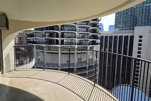 300 N State St, Chicago, IL 60654 - Photo 11