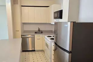 300 N State St, Chicago, IL 60654 - Photo 7