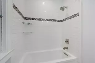 [Address not provided], Chicago, IL 60641 - Photo 5