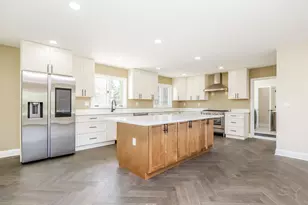 704 N Rose Farm Rd, Woodstock, IL 60098 - Photo 9