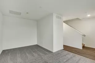 577 Yosemite Wy, Mundelein, IL 60060 - Photo 5