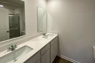 577 Yosemite Wy, Mundelein, IL 60060 - Photo 13