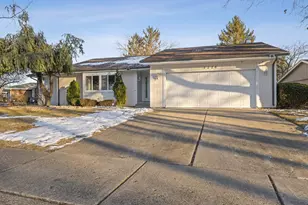 5226 Arbutus Rd, Rockford, IL 61107 - Photo 3