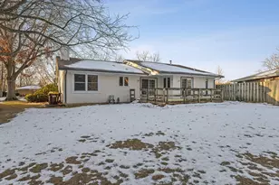 5226 Arbutus Rd, Rockford, IL 61107 - Photo 39