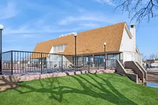 1910 N Alpine Dr, Glendale Heights, IL 60139 - Photo 21