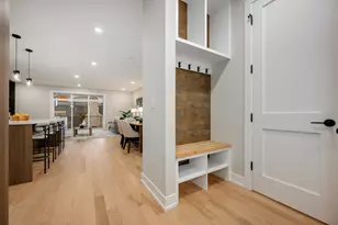 2225 W Carmen Ave, Chicago, IL 60625 - Photo 9