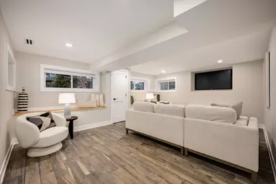 2225 W Carmen Avenue, Chicago, IL 60625 - Photo 23