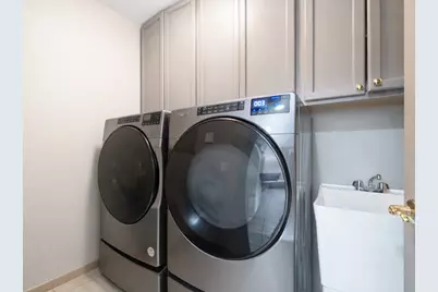 100 N Bokelman Street #325, Roselle, IL 60172 - Photo 27