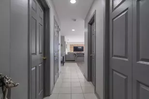 100 N Bokelman St, Roselle, IL 60172 - Photo 7