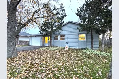 140 Hickory Drive, Carpentersville, IL 60110 - Photo 1