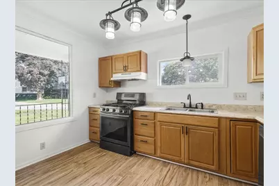 140 E Walnut Street, Cedarville, IL 61013 - Photo 9