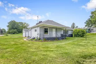 140 E Walnut St, Cedarville, IL 61013 - Photo 35