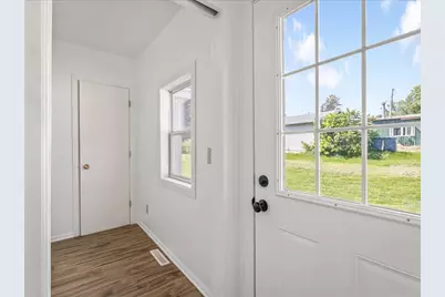 140 E Walnut Street, Cedarville, IL 61013 - Photo 27