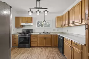 140 E Walnut St, Cedarville, IL 61013 - Photo 7