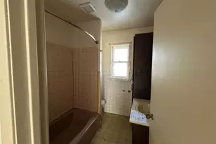 716 Wilcox St, Joliet, IL 60435 - Photo 11