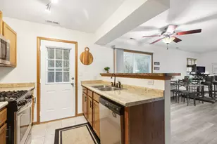 3024 Max Ct, Island Lake, IL 60042 - Photo 7