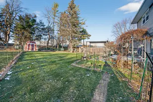 1790 Devonshire Ct, Elgin, IL 60123 - Photo 25