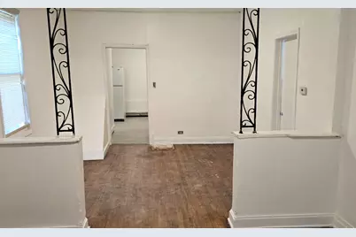 2046 W 69th Place, Chicago, IL 60636 - Photo 5