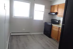 1340 N Main St, Wheaton, IL 60187 - Photo 5