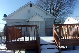 816 S Fifth St, Hoopeston, IL 60942 - Photo 3