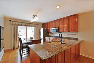 4675 Olmstead Dr, Hoffman Estates, IL 60192 - Photo 11