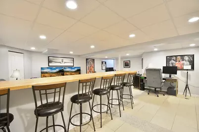 4675 Olmstead Drive, Hoffman Estates, IL 60192 - Photo 25