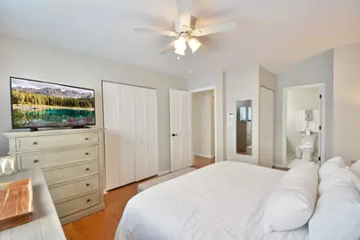 4675 Olmstead Drive, Hoffman Estates, IL 60192 - Photo 15