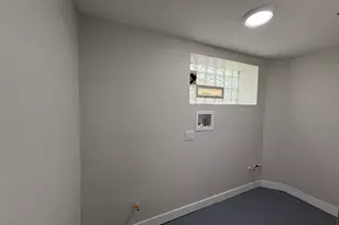 11248 S Parnell Ave, Chicago, IL 60628 - Photo 17