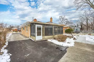 3107 173rd St, Hazel Crest, IL 60429 - Photo 3