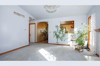 67 Oak Park Road, Bloomington, IL 61701 - Photo 5