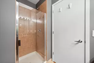 700 N Larrabee St, Chicago, IL 60610 - Photo 19