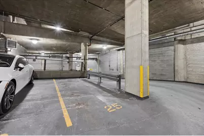 700 N Larrabee Street #301, Chicago, IL 60610 - Photo 31