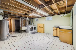 2107 Kirchoff Rd, Rolling Meadows, IL 60008 - Photo 25