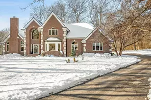 14161 Hickory Rise Ct, Roscoe, IL 61073 - Photo 3