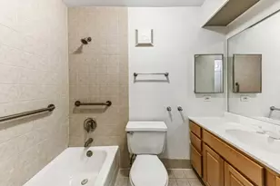 111 E Chestnut St, Chicago, IL 60611 - Photo 19