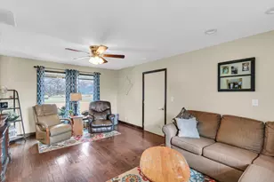 703 E Washington St, Tolono, IL 61880 - Photo 15