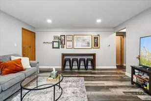 10123 Hartford Ct, Schiller Park, IL 60176 - Photo 7