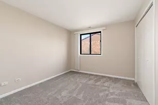 15723 Peggy Ln, Oak Forest, IL 60452 - Photo 19