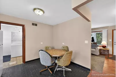 871 S Chatham Avenue, Addison, IL 60101 - Photo 15